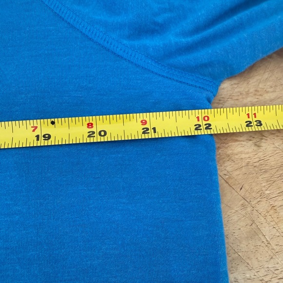 Under Armour Heatgear Womens Long Sleeve Top Blue Open Back Loose Fit XL - Picture 6 of 10